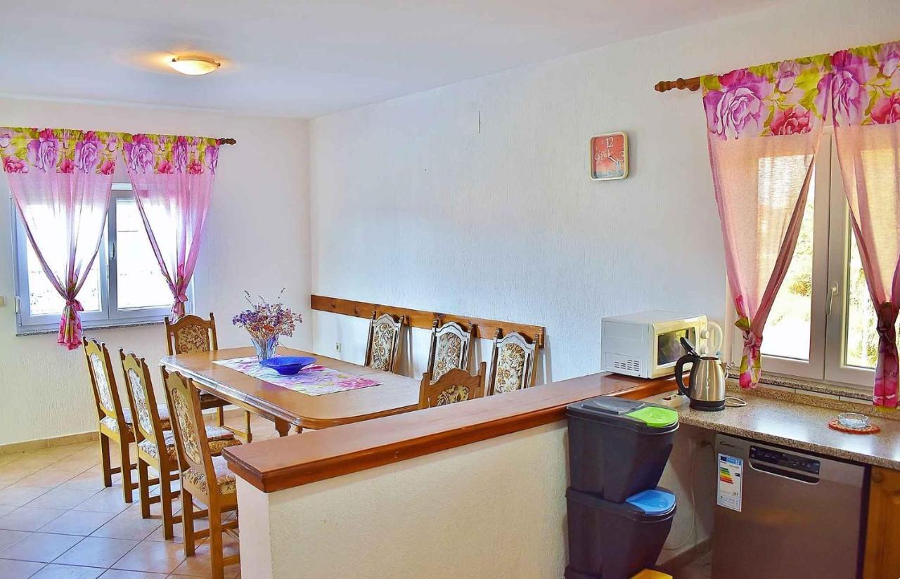 Apartment In Lopar/Insel Rab 17739 Exteriör bild